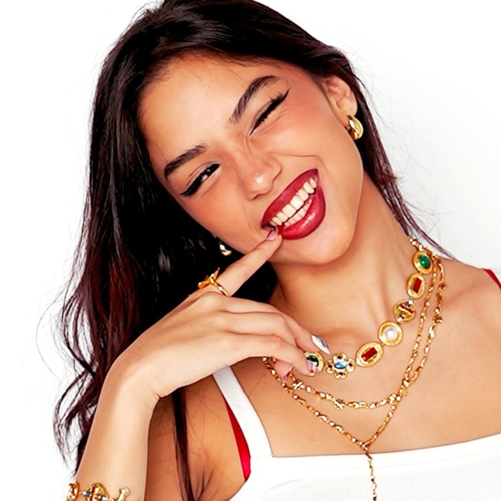 en route Daisy Molecule Chain Gold cross  Necklace